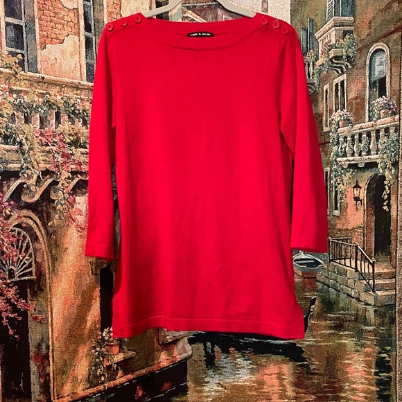5 for $30 Cable and Gauge Red Button-Shoulder Top 3/4 Sleeves - Picture 1 of 4